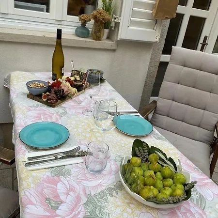 Casa de Férias Hidden Hideaway Kovacic